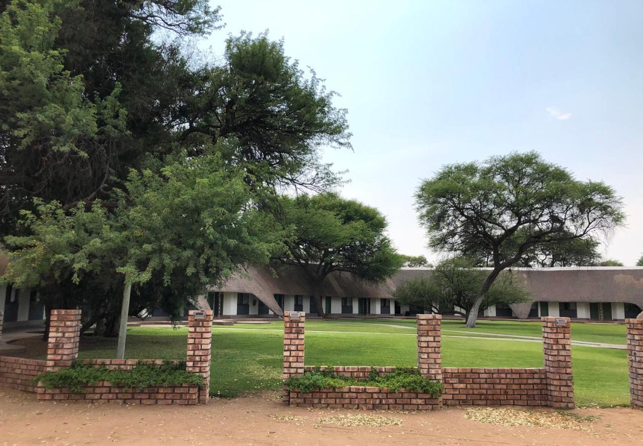 Okahandja Country Hotel Εξωτερικό φωτογραφία