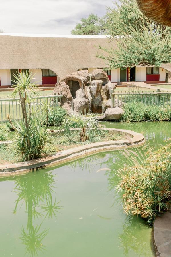Okahandja Country Hotel Εξωτερικό φωτογραφία